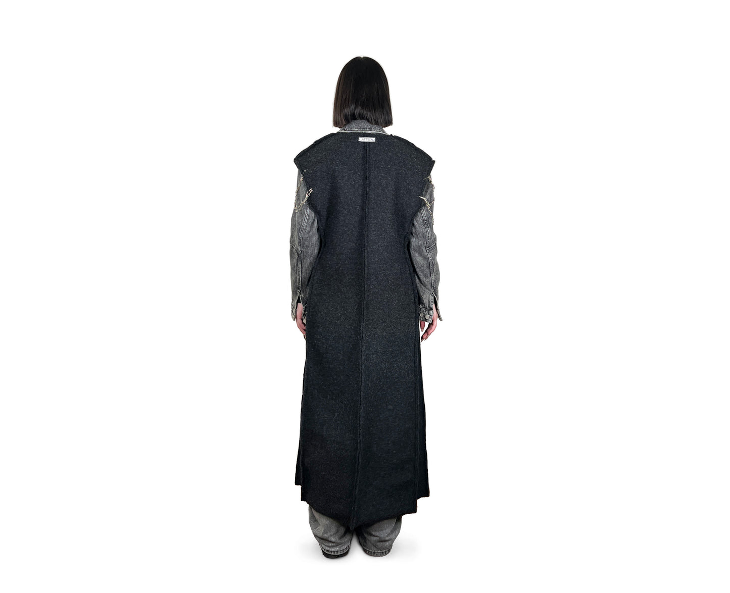 sleeveless boiled wool coat